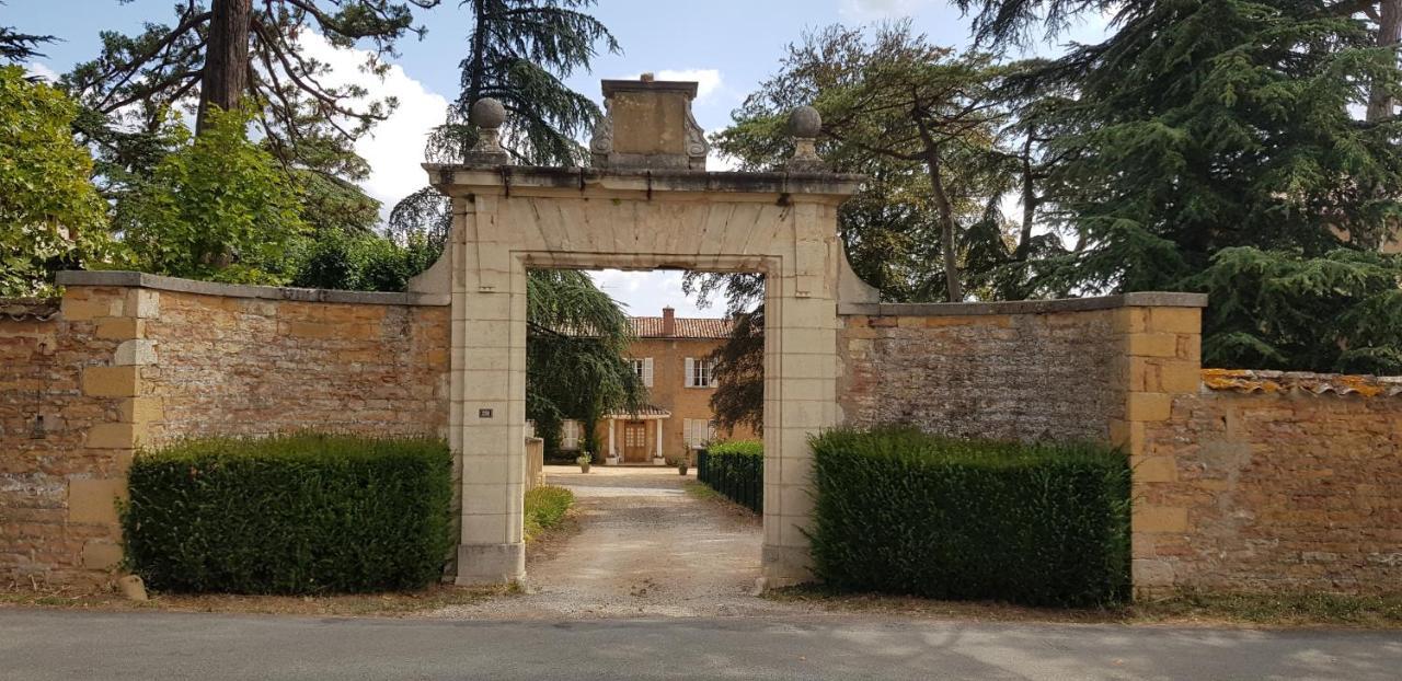 Chateau De Colombier Saint-Julien (Rhone)