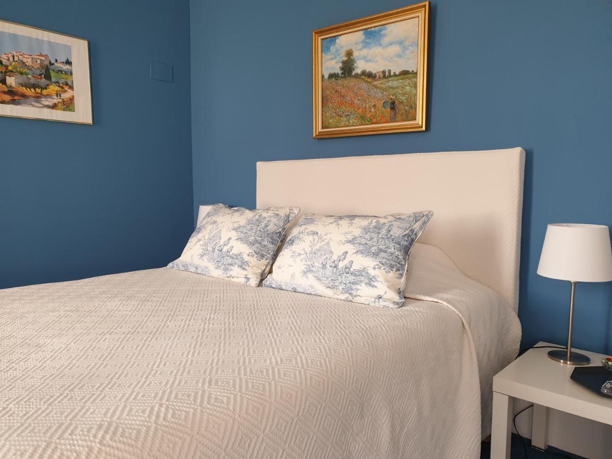 Chateau De Colombier Holiday home *