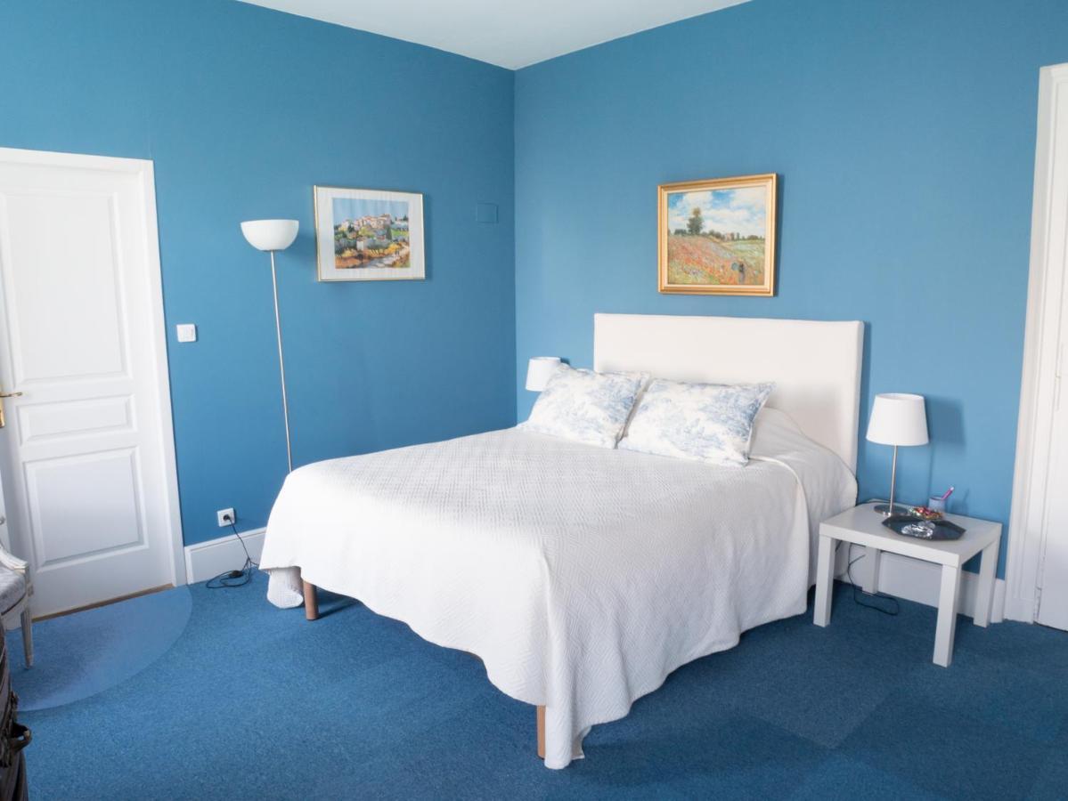 Chateau De Colombier Holiday home *