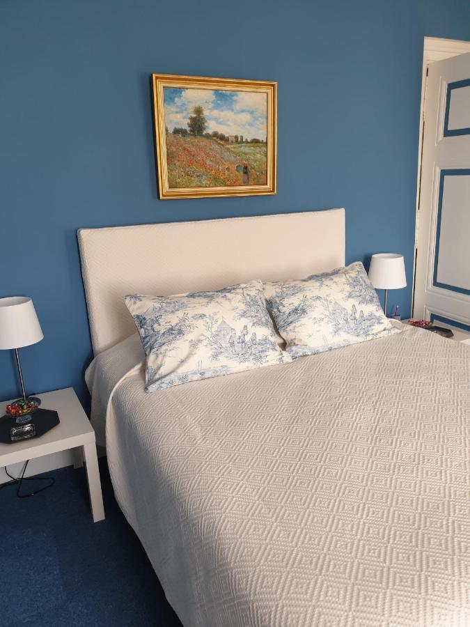 Chateau De Colombier Holiday home *